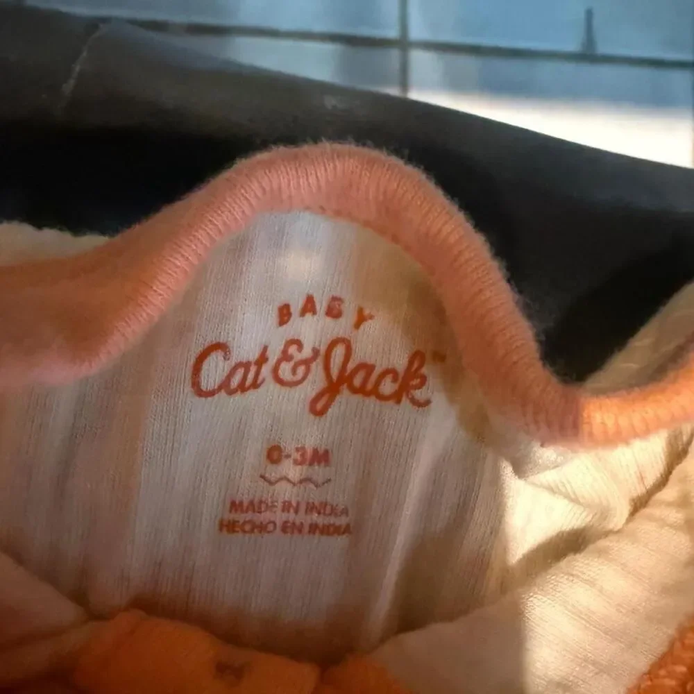 Cat & Jack baby girl romper bundle Size: 0-3 months